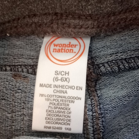 Jeans with small rhinestones on front size 6 6x - Picture 3 of 6